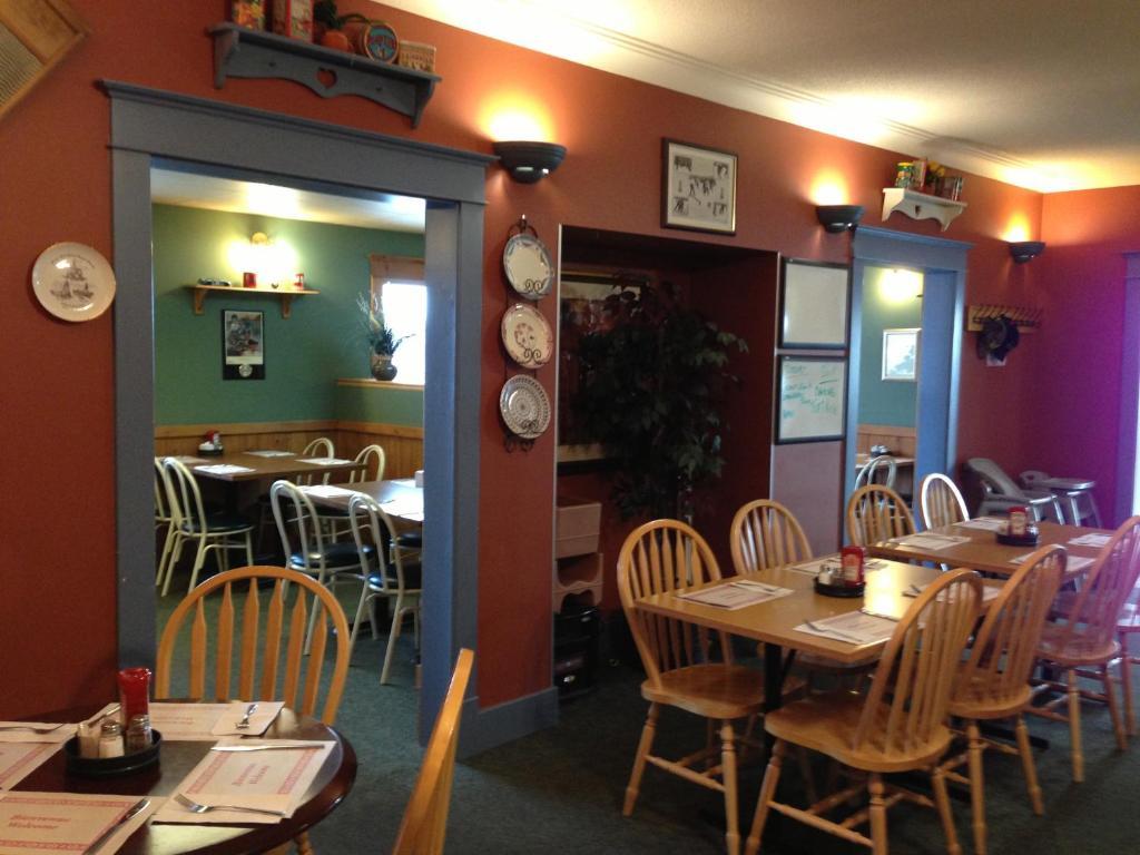 Settler'S Inn & Motel Plaster Rock 외부 사진