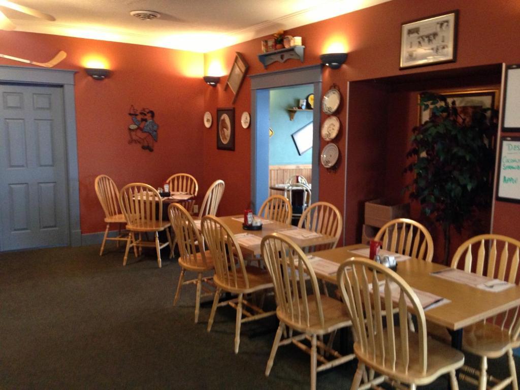 Settler'S Inn & Motel Plaster Rock 외부 사진